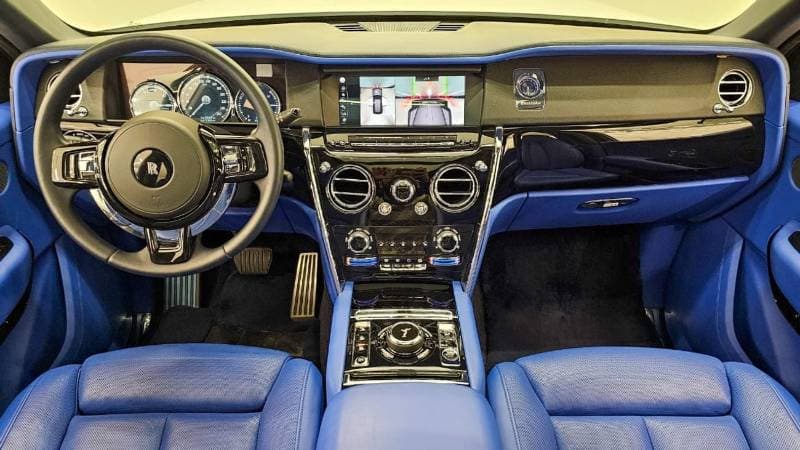 2021 Rolls Royce Cullinan thumbnail 2