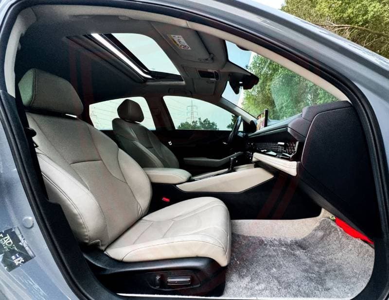 2023 Honda Accord thumbnail 10