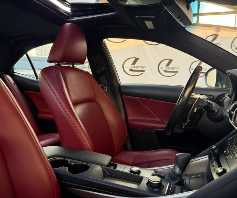 2017 Lexus IS300 thumbnail 7