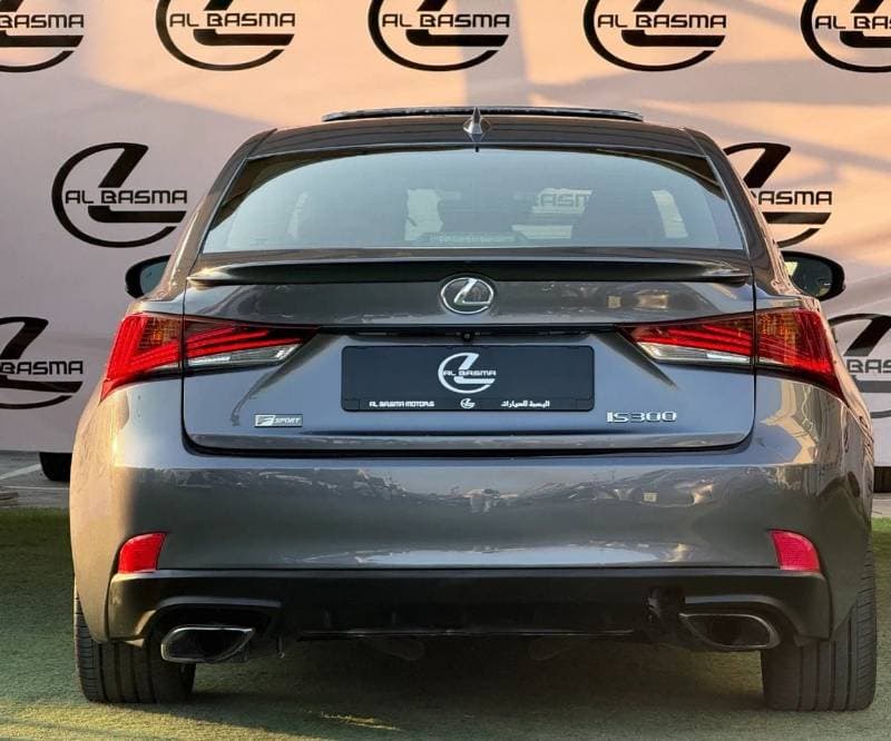 2017 Lexus IS300 thumbnail 5