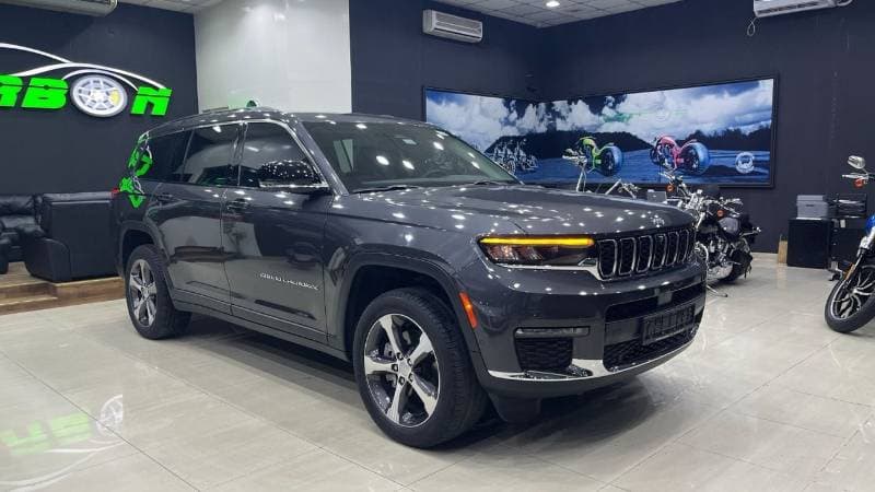 2023 Jeep Grand Cherokee thumbnail 4