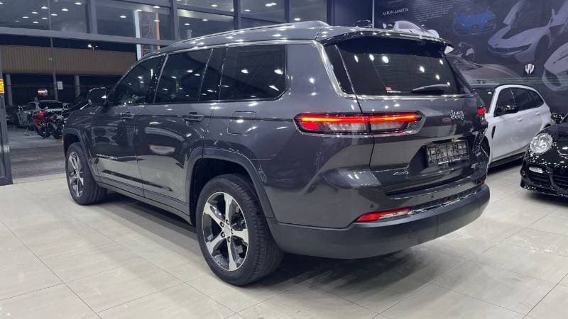 2023 Jeep Grand Cherokee thumbnail 7