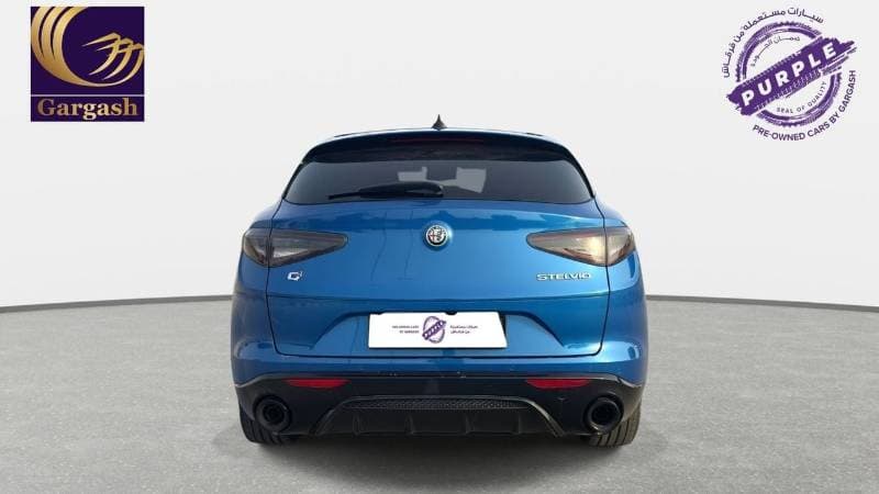 2024 Alfa Romeo Stelvio thumbnail 6