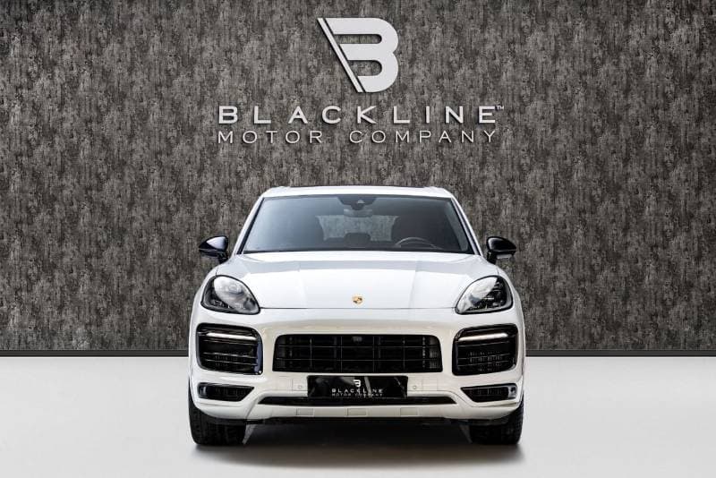 2022 Porsche Cayenne thumbnail 2
