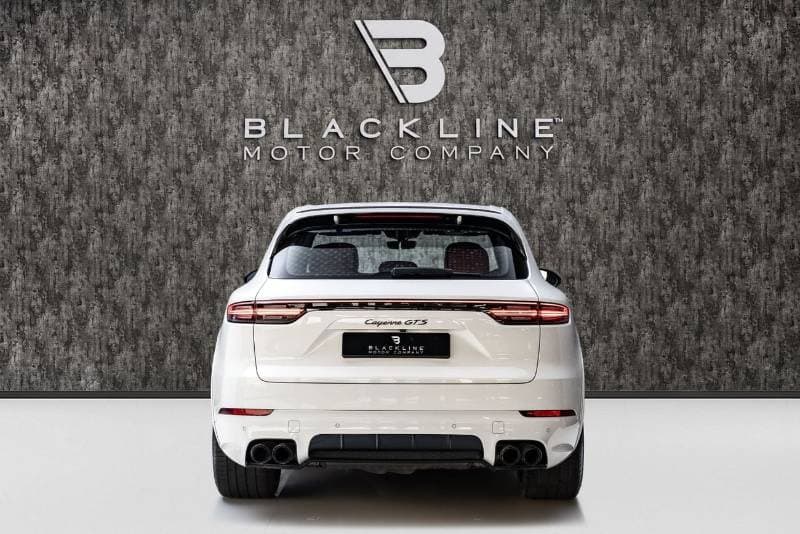 2022 Porsche Cayenne thumbnail 3