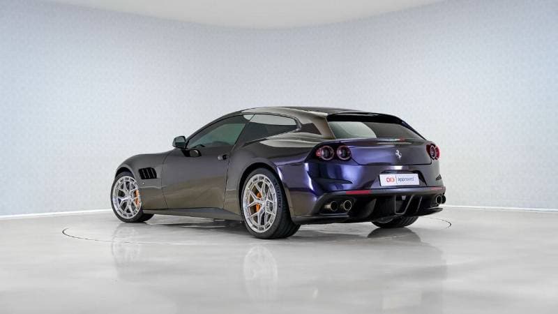 2017 Ferrari GTC4 thumbnail 2