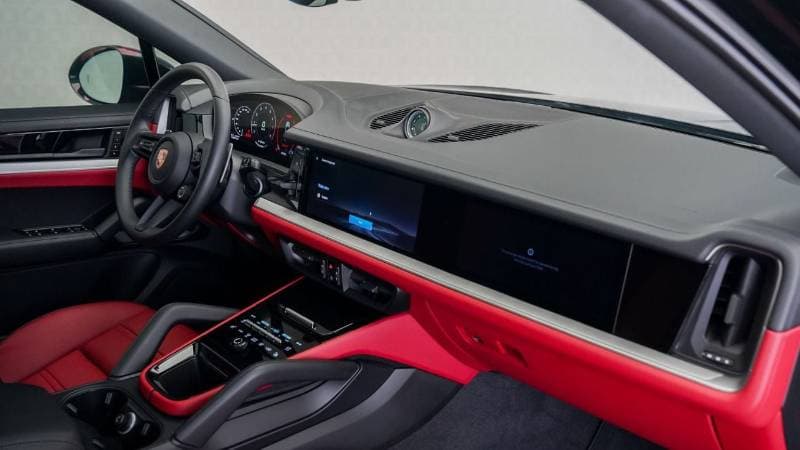 2026 Porsche Cayenne thumbnail 8