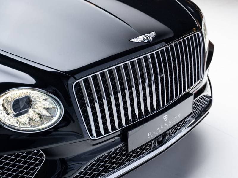 2025 Bentley Bentayga thumbnail 7