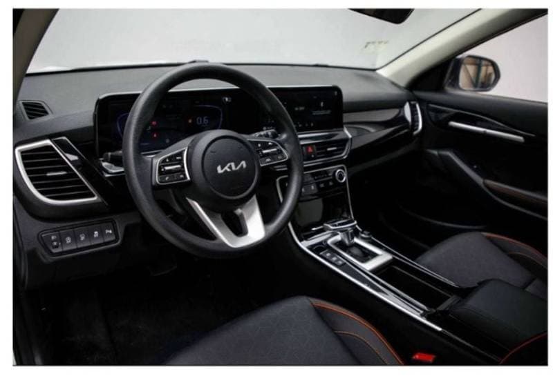 2025 Kia Seltos thumbnail 8