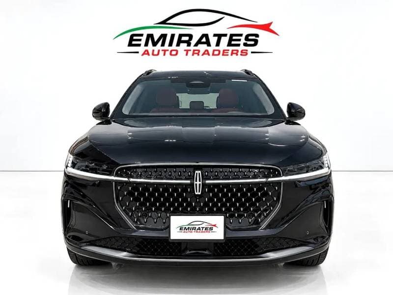 2025 Lincoln Nautilus thumbnail 2