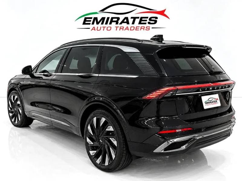 2025 Lincoln Nautilus thumbnail 7