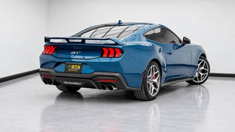 2026 Ford Mustang thumbnail 4