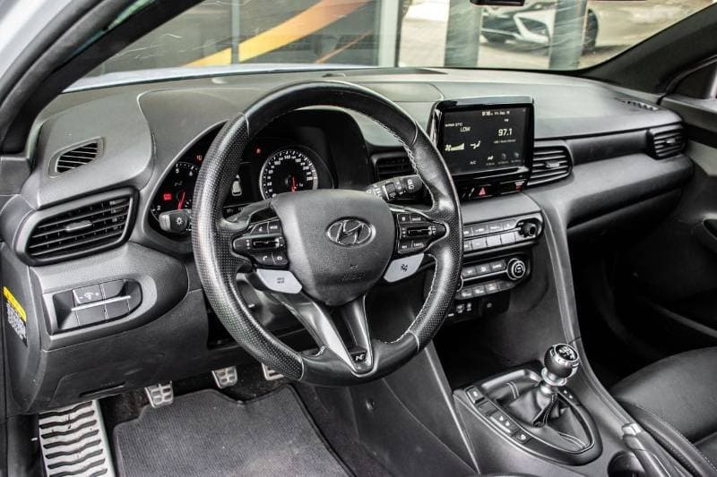 2019 Hyundai Veloster thumbnail 9
