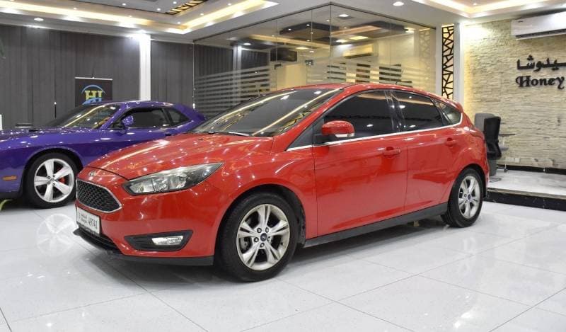 2015 Ford Focus thumbnail 3