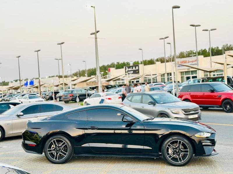 2023 Ford Mustang thumbnail 4