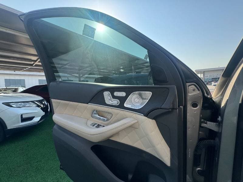 2020 Mercedes Benz GLS 600 thumbnail 7