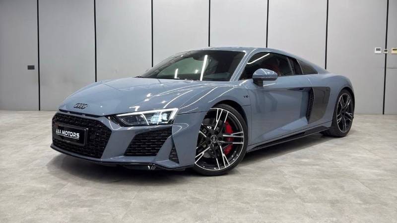 2023 Audi R8 thumbnail 3