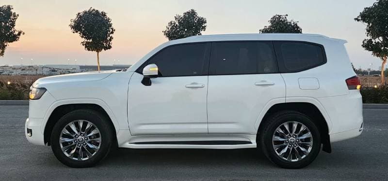 2022 Toyota Land Cruiser thumbnail 6