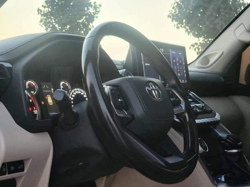 2022 Toyota Land Cruiser thumbnail 10