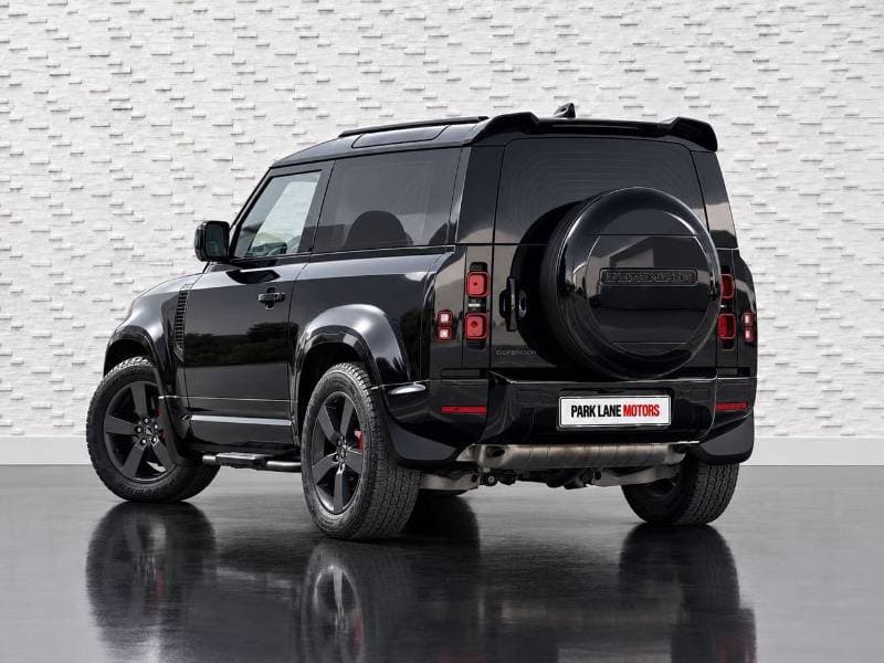 2024 Land Rover Defender 90 thumbnail 3