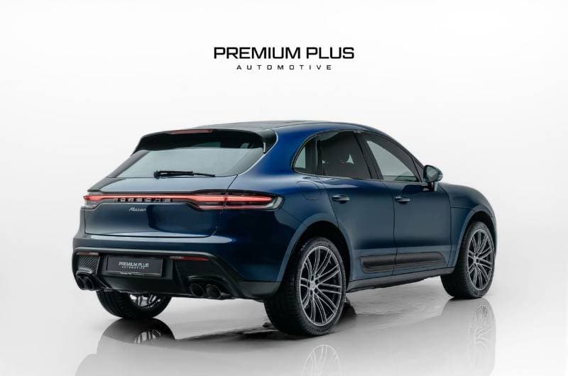 2024 Porsche Macan thumbnail 6