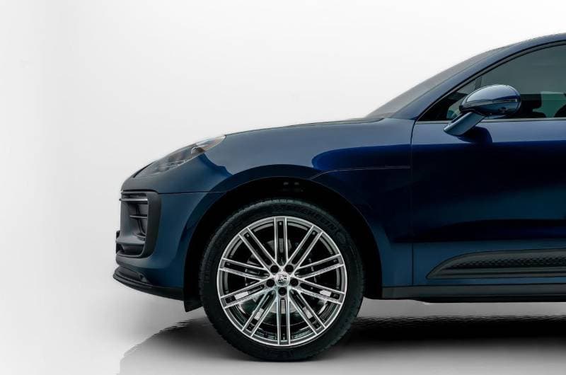 2024 Porsche Macan thumbnail 9