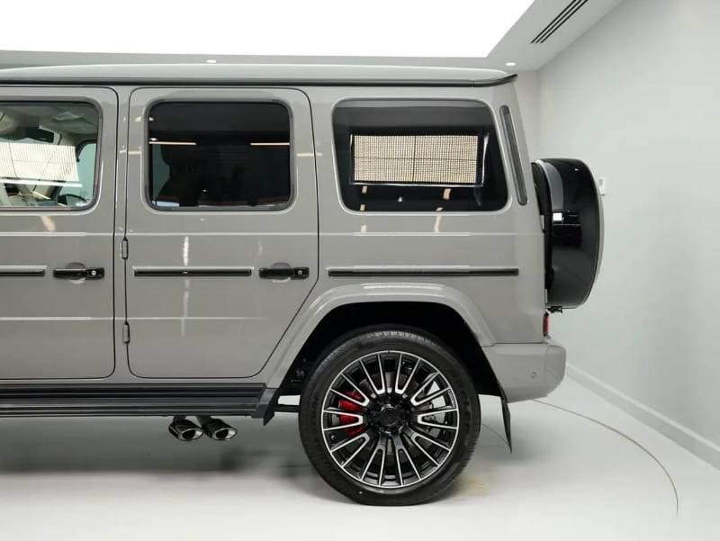 2027 Mercedes Benz G63 AMG thumbnail 7