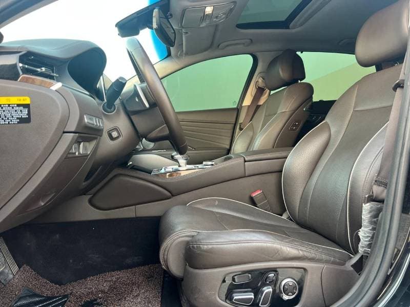 2019 Kia K900 thumbnail 8