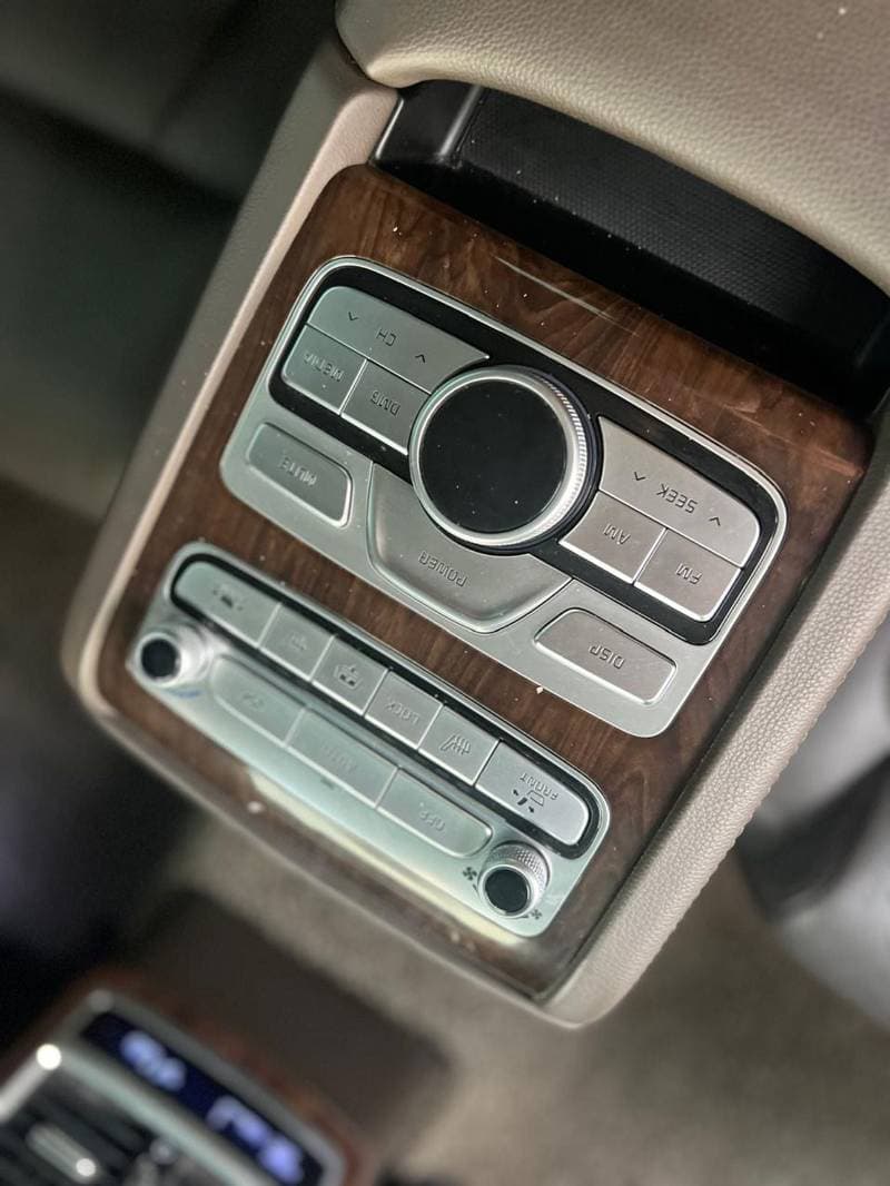 2019 Kia K900 thumbnail 10