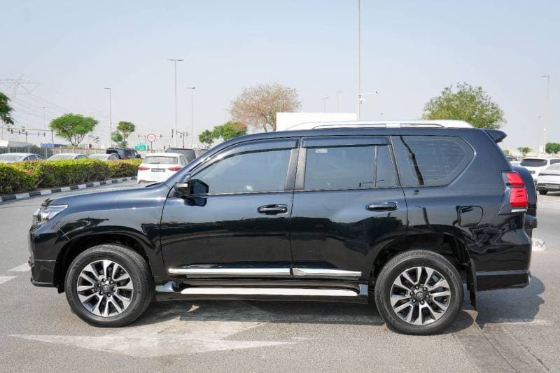 2023 Toyota Prado thumbnail 10