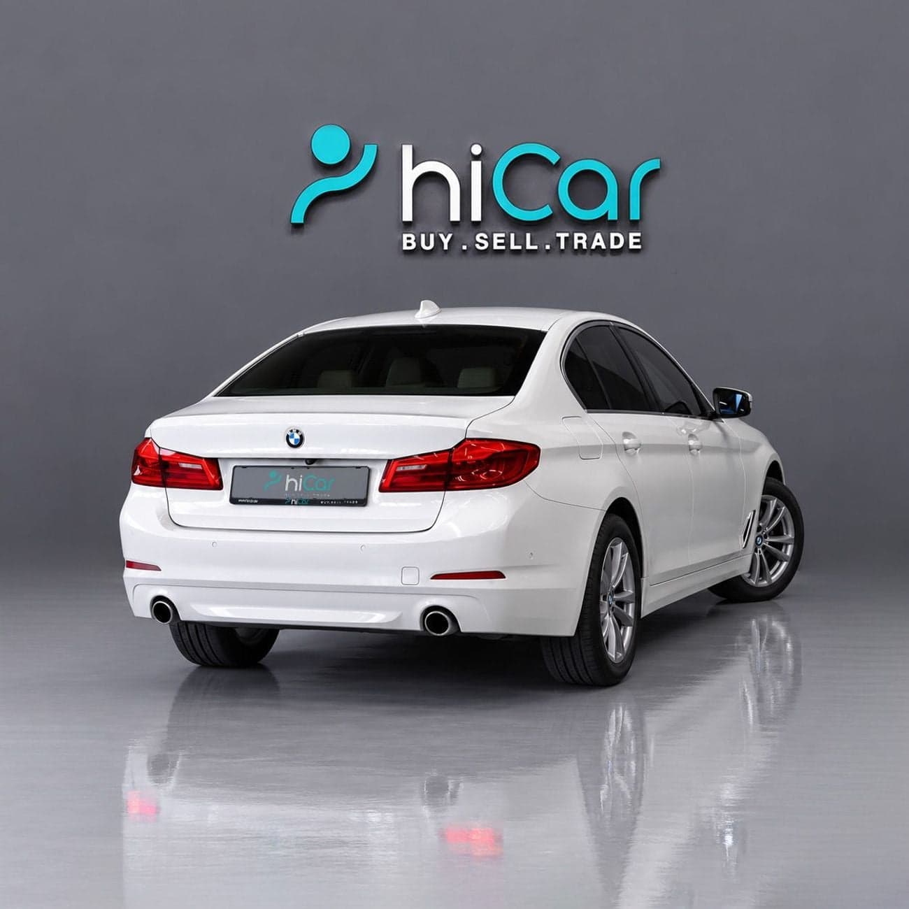2020 BMW 5-Series 520i Exclusive thumbnail 3