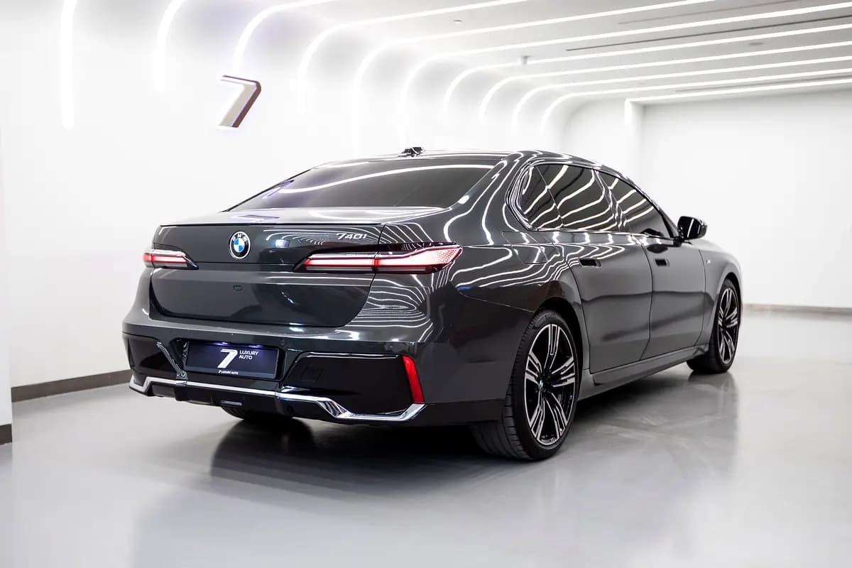 2023 BMW 7-Series 740i Exclusive thumbnail 4