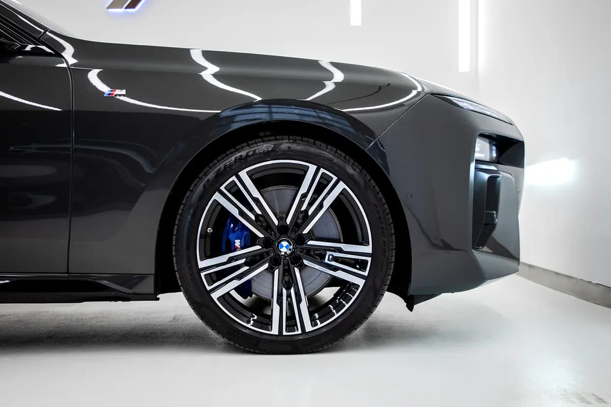 2023 BMW 7-Series 740i Exclusive thumbnail 5