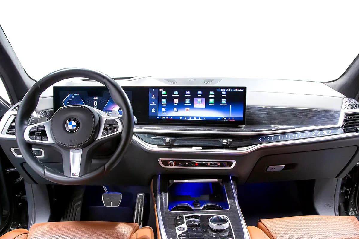 2025 BMW X7 xDrive40i M Sport thumbnail 4