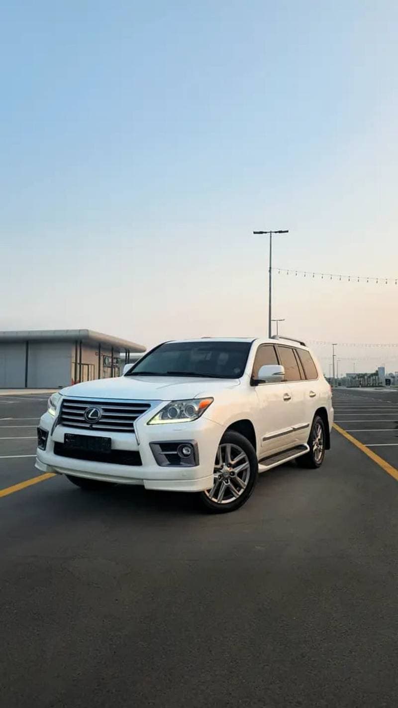 2013 Lexus LX570 TITANIUM PLUS